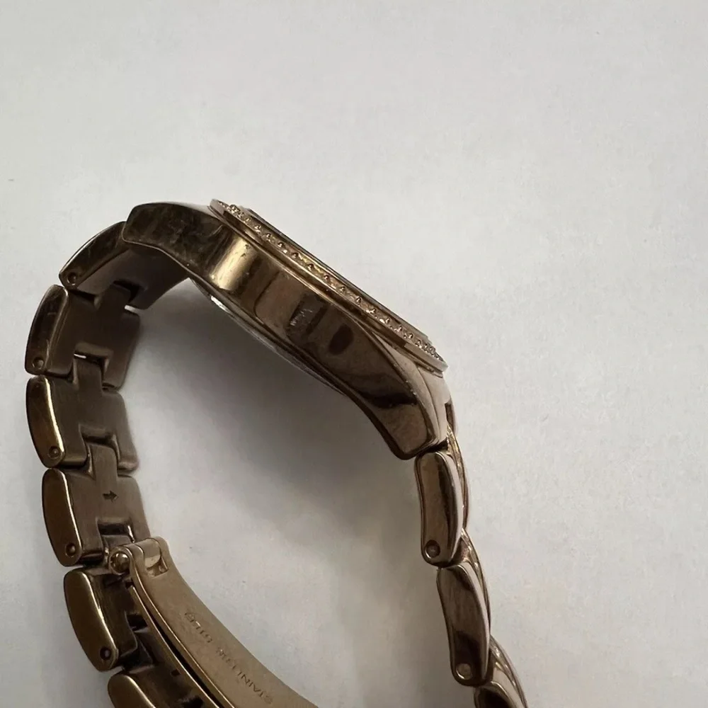 DKNY Rose Gold model  NY8399 new battery keeps time date accurate - Picture 9 of 12